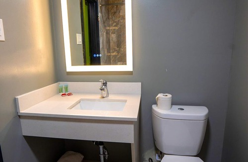 West Philadelphia Hotel | Philly Inn & Suites