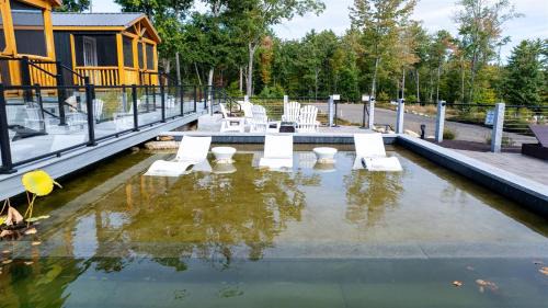 North Sebago Villa | PHOEBE LIMIT 3