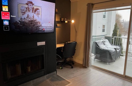 Magog Apartment | Phoenix condo near Lake Memphremagog