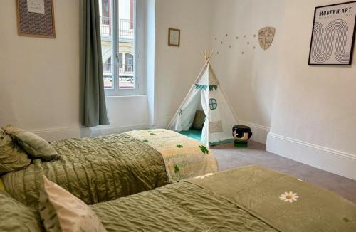 Thiers Apartment | Phoenix