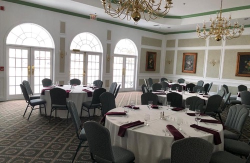 North Creek Hotel | Phoenix Inn Resort