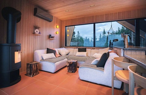 Lac Beauport Cabin | Phoenix mnt cAbin with panoramic views & Spa 30min from Quebec City
