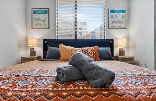 Evans Churchill Apartment | Phoenix Muralists Loft