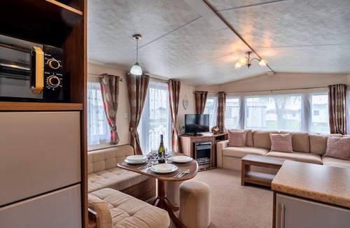 Helston Ski Chalet | Phoenix Retreat