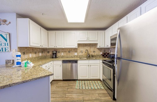 Orange Beach East Condo | Phoenix X 604 by Liquid Life