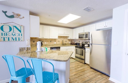 Orange Beach East Condo | Phoenix X 604 by Liquid Life