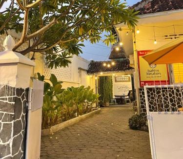 Yogyakarta Hotel | Pi Home by Perwira Hub