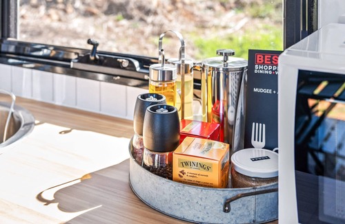 Piambong House | Piambong Tops Summary