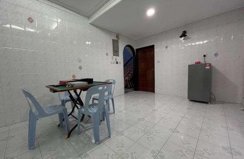 Taman Lumba Kuda House | Piano homestay