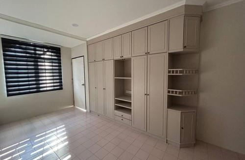 Taman Lumba Kuda House | Piano homestay