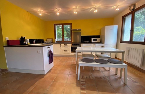 Saint-Mathieu-de-Treviers Apartment | Pic Saint-Loup view and swimming pool - Quiet gîte