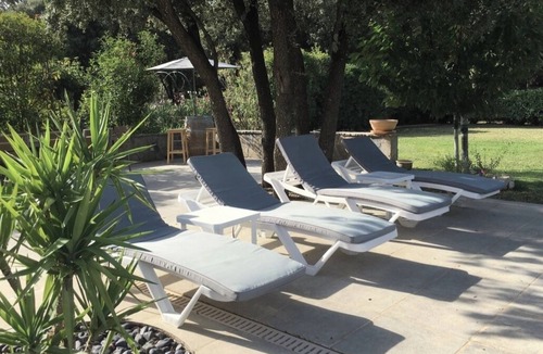 Saint-Mathieu-de-Treviers Apartment | Pic Saint-Loup view and swimming pool - Quiet gîte
