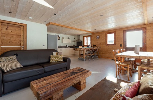 Les Villards-sur-Thones Ski Chalet | PICAILLONS - Le Chalet