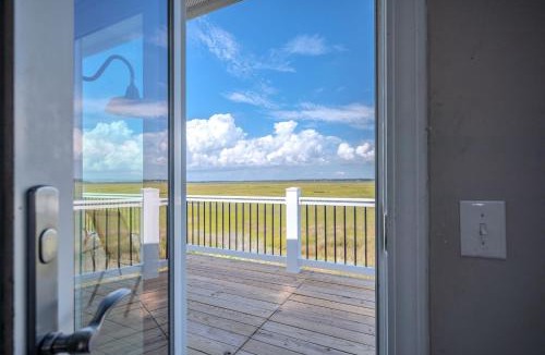 Caswell Beach House | Picayne by Oak Island Accommodations