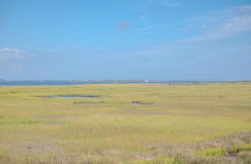 Caswell Beach House | Picayne by Oak Island Accommodations