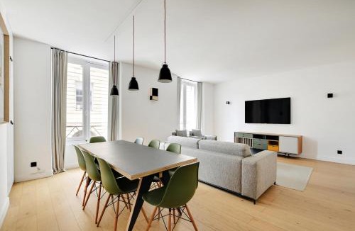 Odeon Apartment | Pick A Flat's Apartment in Saint Germain - Rue Corneille