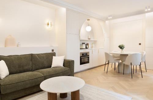Gaillon Apartment | Pick A Flat's Apartments with Services in Opéra