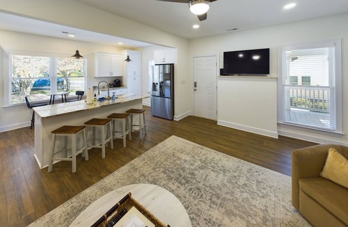 Pickens House | Pickens Place Unit A