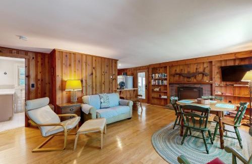 Mashpee House | Pickerel Cove Cottage