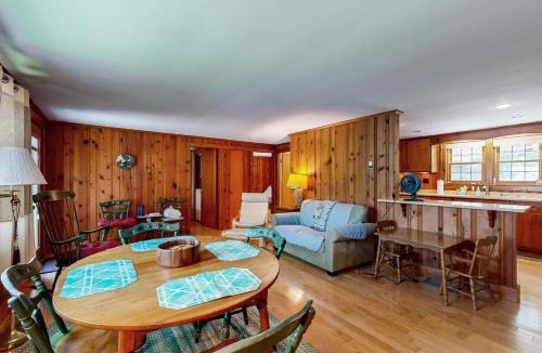 Mashpee House | Pickerel Cove Cottage