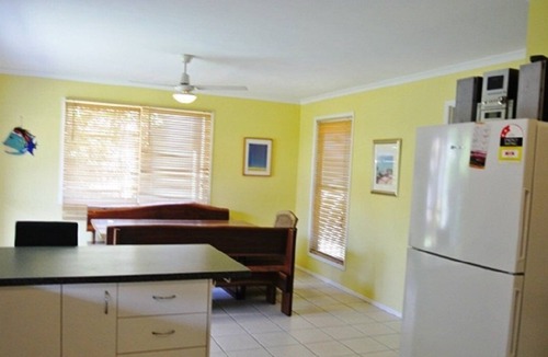 Tin Can Bay House | Picket Corner