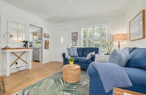 Downtown Dunedin Cottage | Pickets Cottage, Downtown Dunedin FL