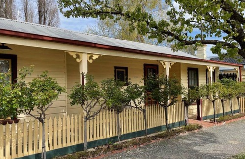 Beechworth Cottage | Picketts Cottage - perfect for 2