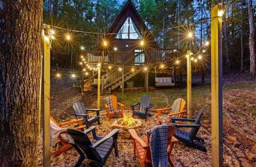 Cashes Valley House | Pickleball A-Frame with Fire Pit, Hot Tub, Sauna