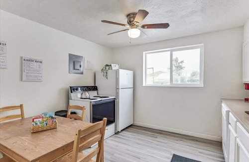 Bountiful Apartment | PickleBall Courts Close By, Quiet Neighborhood