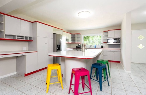 West Des Moines House | Pickleball/Foosball/Arcade/Fire Pit/Patio