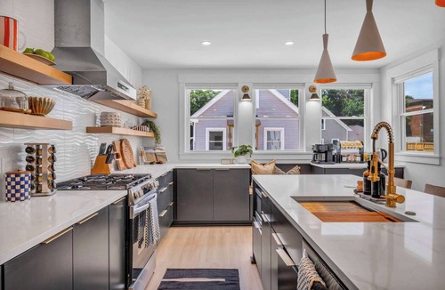 Detroit - Shoreway House | Pickleball + Hot Tub + Sauna | Sleeps 11 Estate
