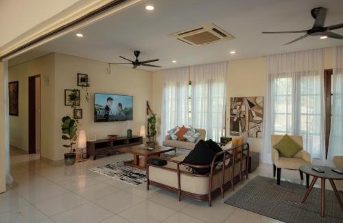 Kampung Mawar Villa | Pickleball Peak Villa Langkawi by Langit Hill