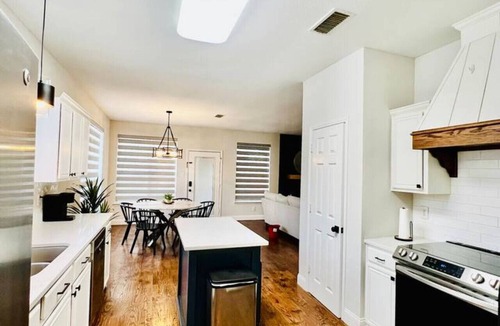 Frisco House | Pickleball + Pool + Bkyd Oasis + Centrally Located