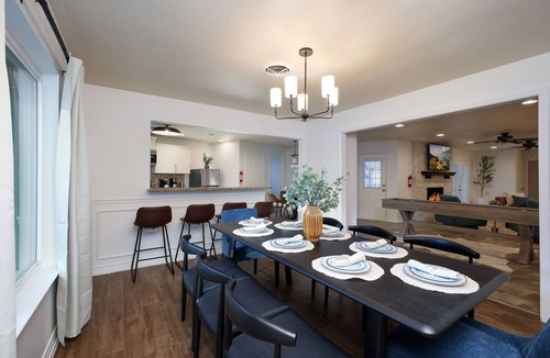 Castle Hills House | Pickleball, Pool & Fun Family Escape Sleeps 16