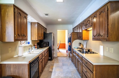 Northeast Carrollton House | Pickleball Putt Palace
