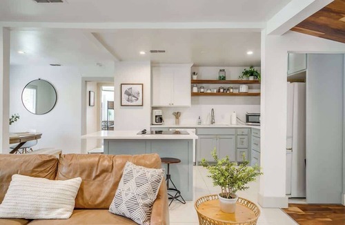 Central Arlington House | Pickleball | Walk to AT&T Stadium | Globe Life