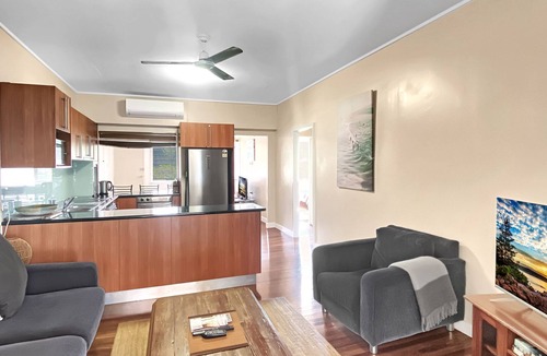 Picnic Bay Apartment | Picnic Bay Apartments Unit 4