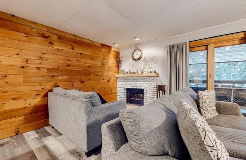 Mendon Apartment | Pico Mountain Perch, Unit B22