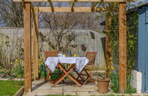 Westbury House | Picquet View