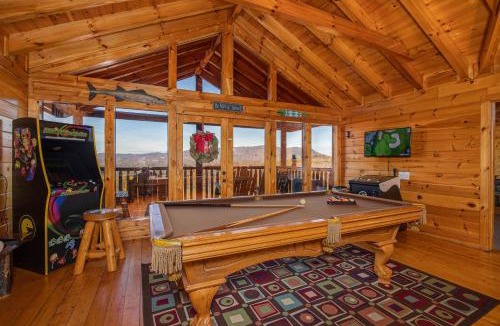 Pigeon Forge Ski Chalet | Picture Perfect by Eden Crest