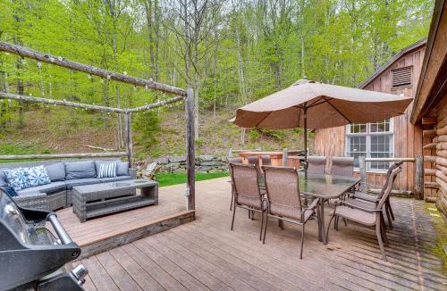 Bridgewater Corners House | Picture-Perfect Vermont Mtn Cabin w/Hot Tub!