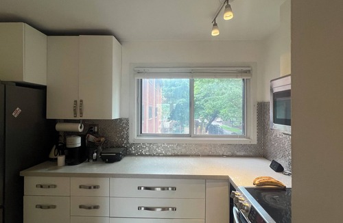 Leslieville House | Picturesque 3 storey townhouse