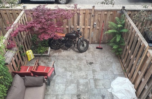 Leslieville House | Picturesque 3 storey townhouse