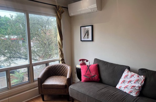 Leslieville House | Picturesque 3 storey townhouse