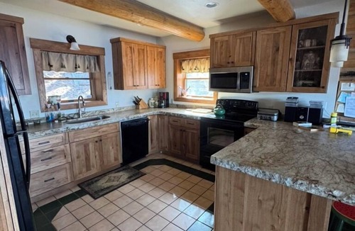 Seeley Lake Cabin | Picturesque cabin on Placid Lake for a relaxing getaway