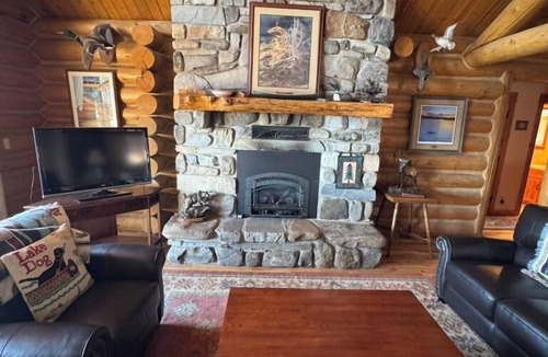 Seeley Lake Cabin | Picturesque cabin on Placid Lake for a relaxing getaway