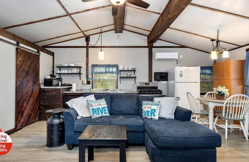 Miami Cabin | Picturesque Cabin with Fire Pit in Miami, Oklahoma