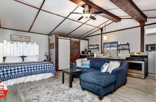 Miami Cabin | Picturesque Cabin with Fire Pit in Miami, Oklahoma