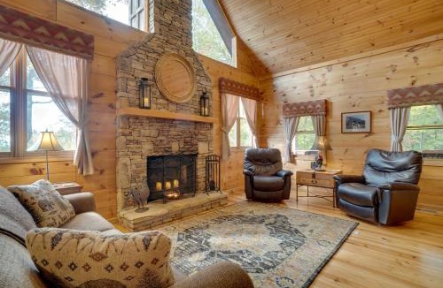 Clayton House | Picturesque Clayton Cabin w/Mountain Views!