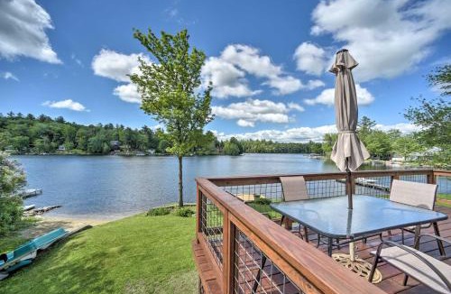 Hinsdale House | Picturesque Cottage with Sunroom on Ashmere Lake!